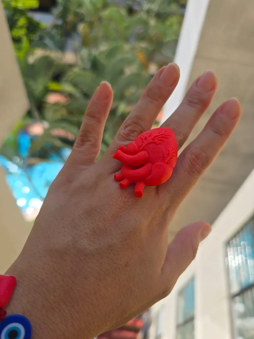 ANILLO CORAZÓN ANATÓMICO